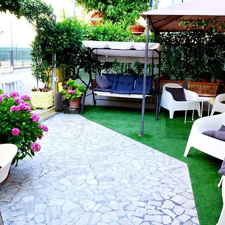 In Guest - New Cirene Triple Economy Half Package Гостевой дом