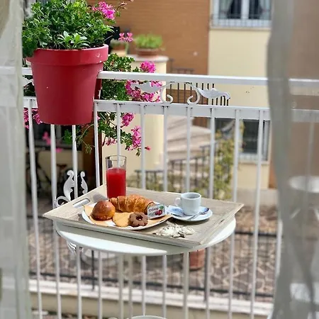 In Guest - New Cirene Triple Economy Half Package Maison d'hôtes *