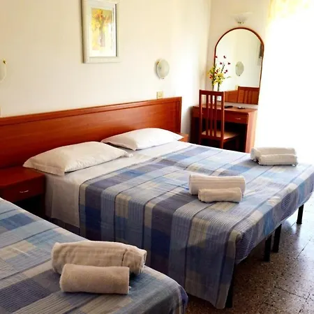 In Guest - New Cirene Triple Economy Half Package Pensjonat *